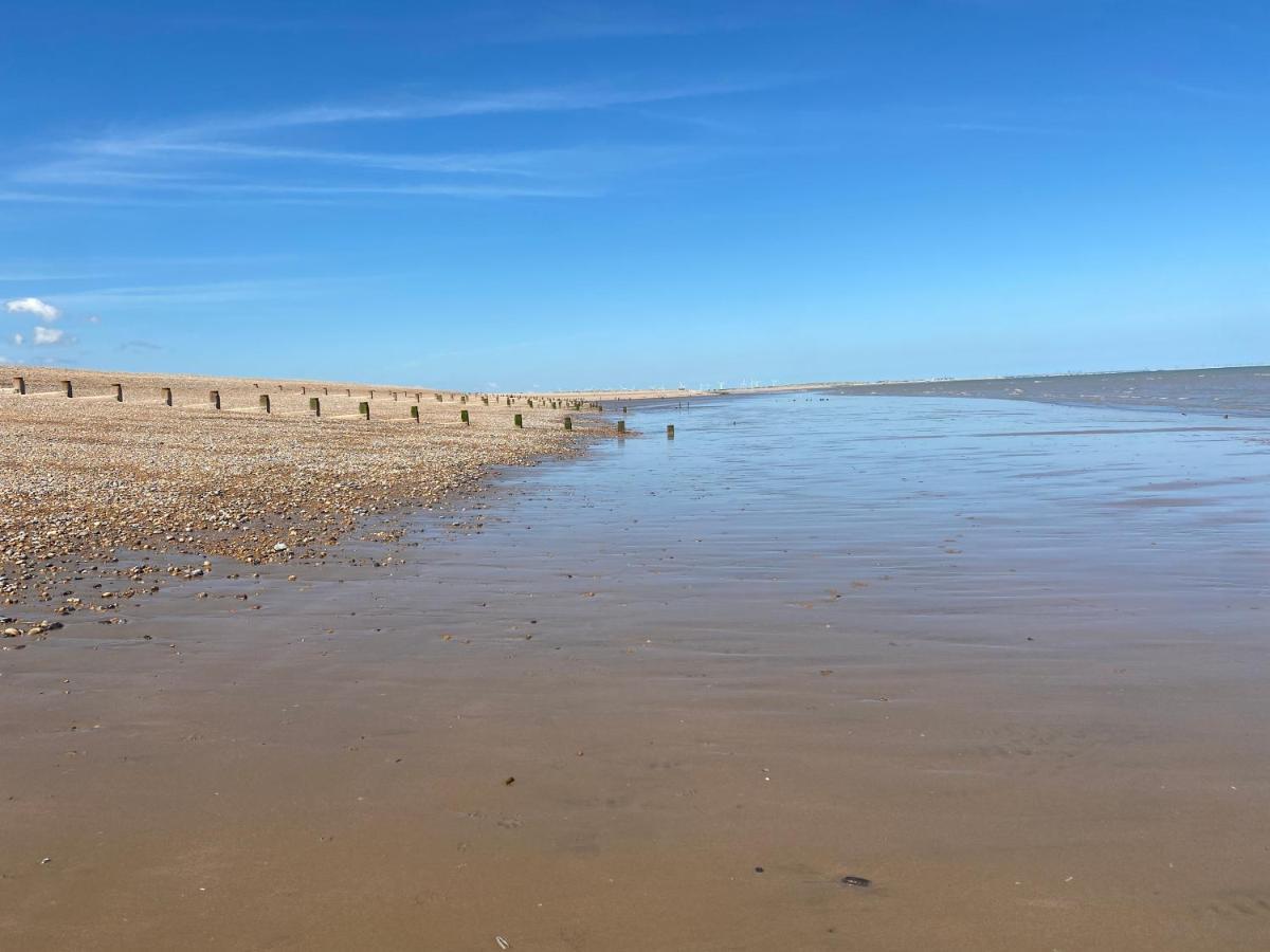 Winchelsea Beach Holiday Home - Pool & Beach Екстер'єр фото